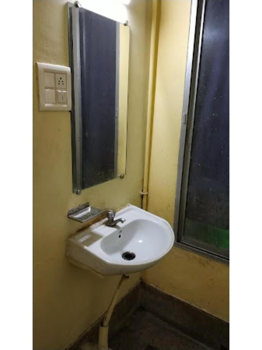 Roxy Inn,Cuttack Esterno foto