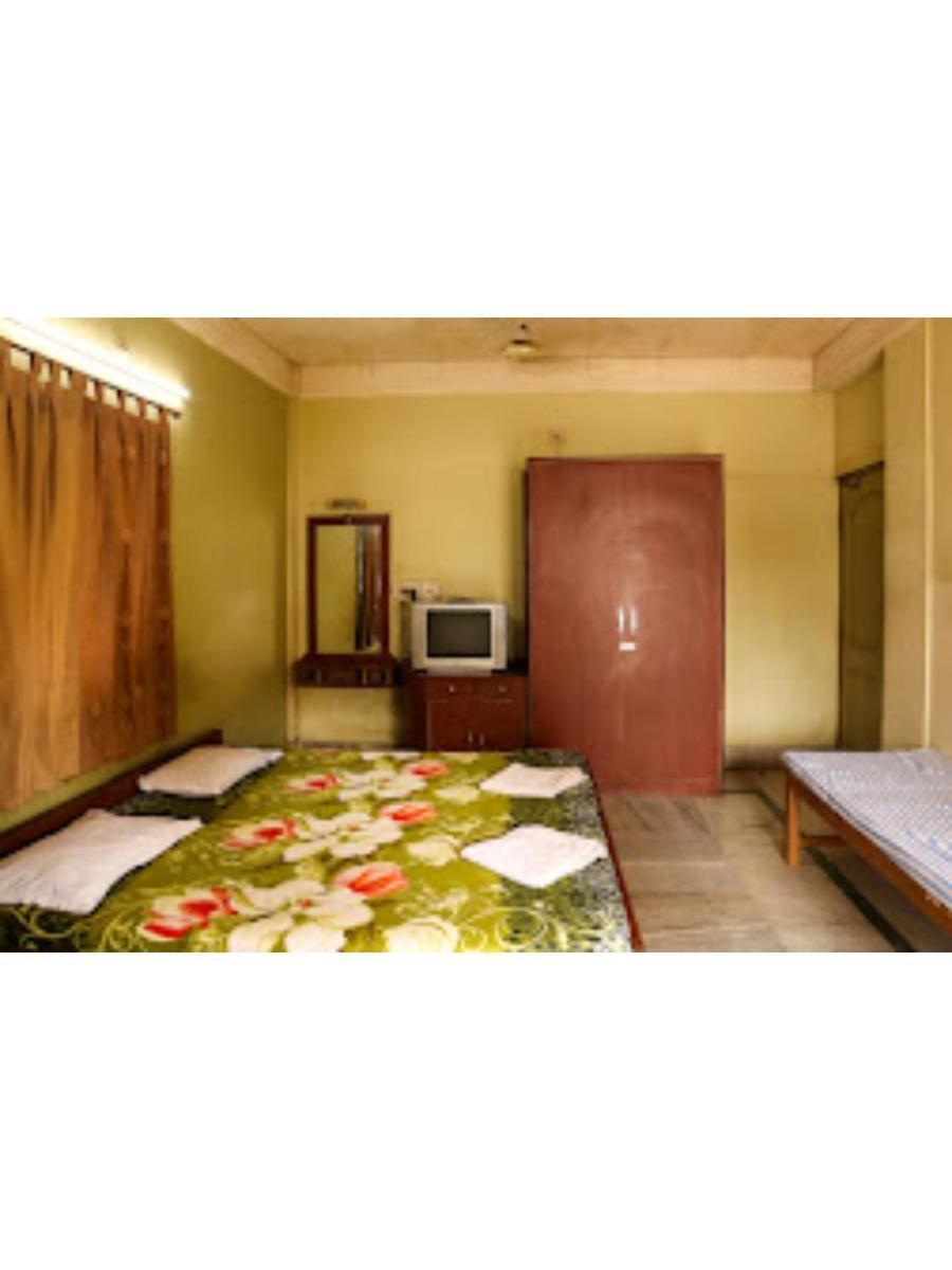 Roxy Inn,Cuttack Esterno foto