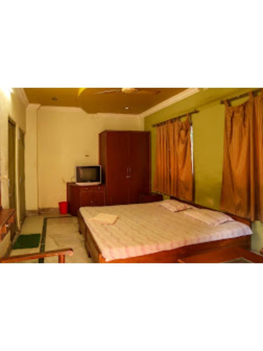 Roxy Inn,Cuttack Esterno foto
